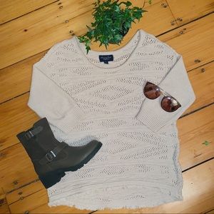AMERICAN EAGLE SWEATER